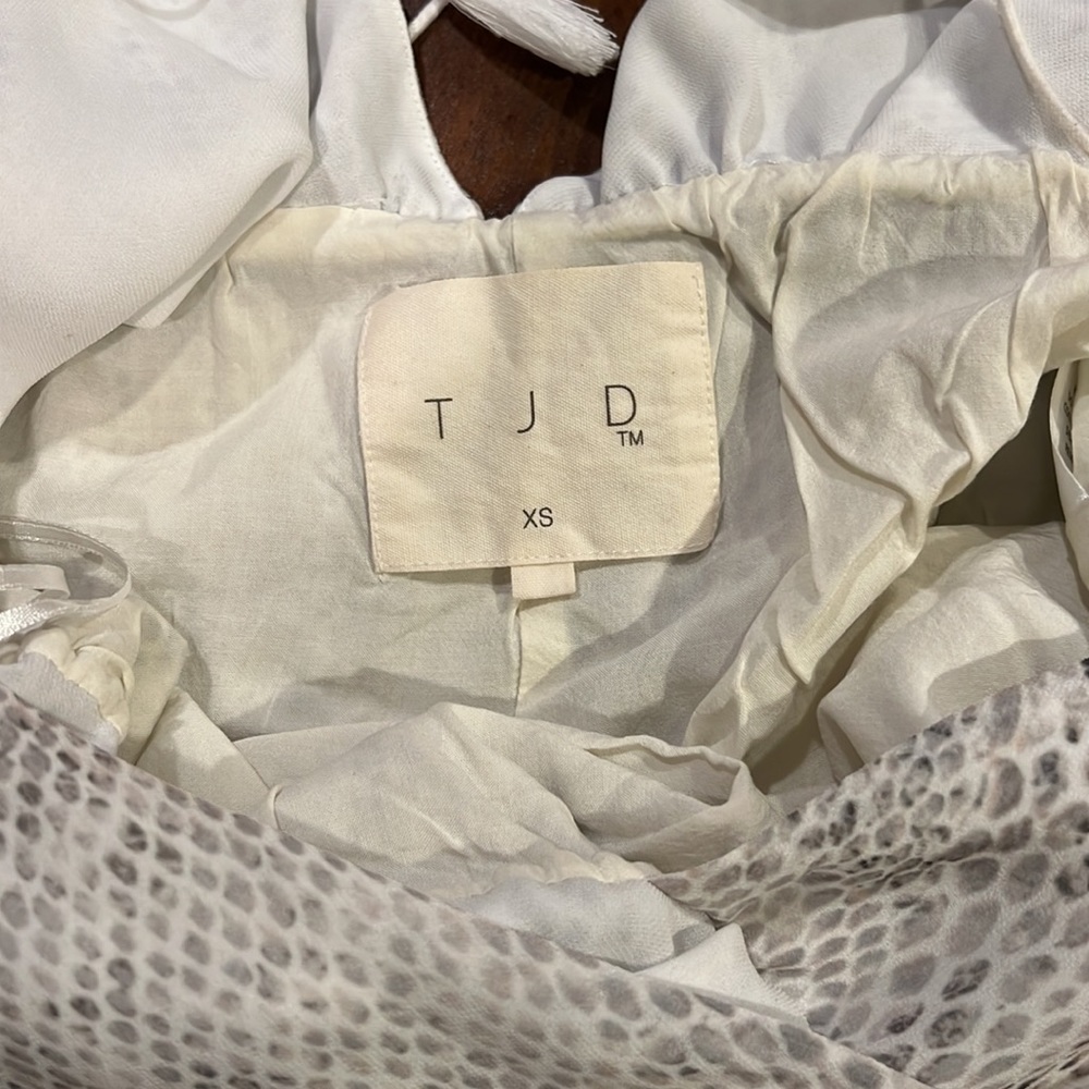TJD ROMPER - Picture 6 of 9